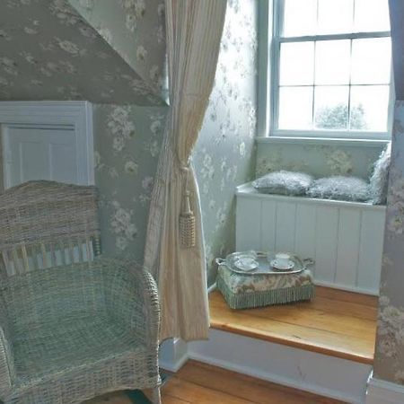 Bed and Breakfast Maplehurst Manor Броквилл Экстерьер фото