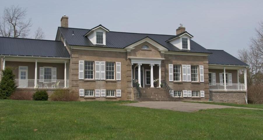 Bed and Breakfast Maplehurst Manor Броквилл Экстерьер фото